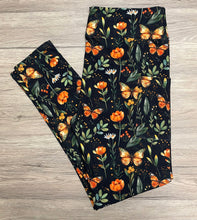 Load image into Gallery viewer, RTS - Butterflies at Dusk Leggings w/ Pockets
